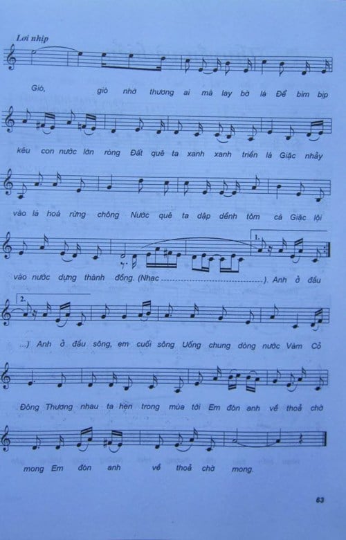 Sheet nhạc Anh ở đầu sông em cuối sông - Trang 2